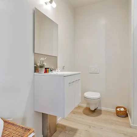 Huswell - Charming Getaway In The Historical Center Brygge