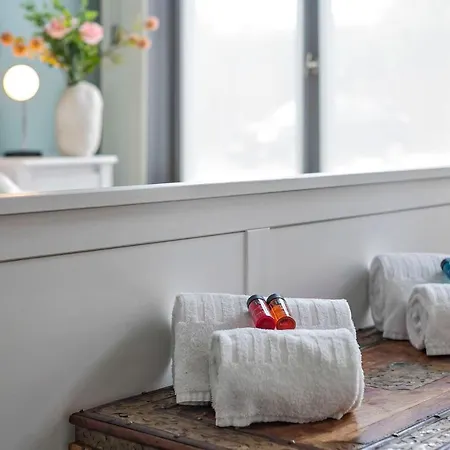 Huswell - Charming Getaway In The Historical Center Semesterbostad Brygge